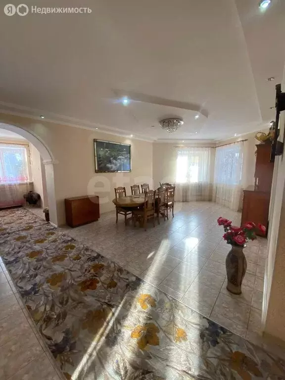 Дом в село Колесниково, Первомайская улица (294.7 м) - Фото 2