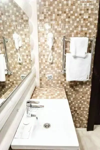 Комната Башкортостан, Нуримановский район, Красноключевский сельсовет, ... - Фото 2