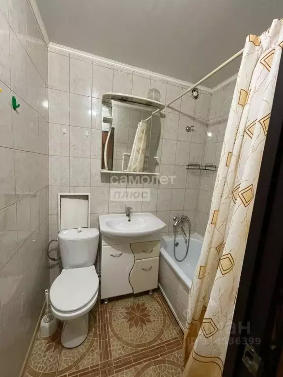 2-к кв. Астраханская область, Астрахань ул. Савушкина, 14 (40.9 м) - Фото 0