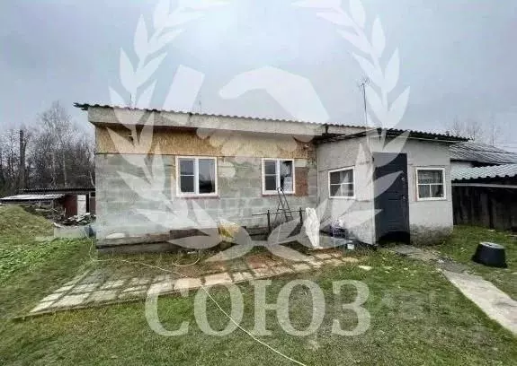 Дом в Тульская область, Суворовский район, Северо-Западное с/пос, д. ... - Фото 1