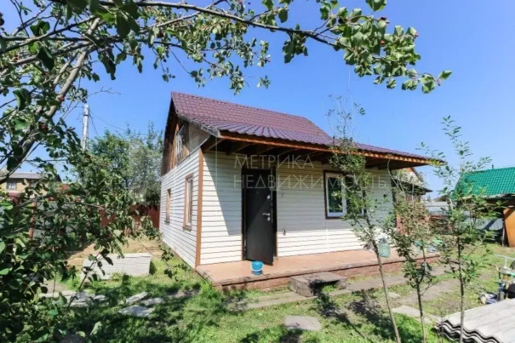Дом в Тюменская область, Тюмень СОСН Радуга тер., ул. Лютиковая (30 м) - Фото 0