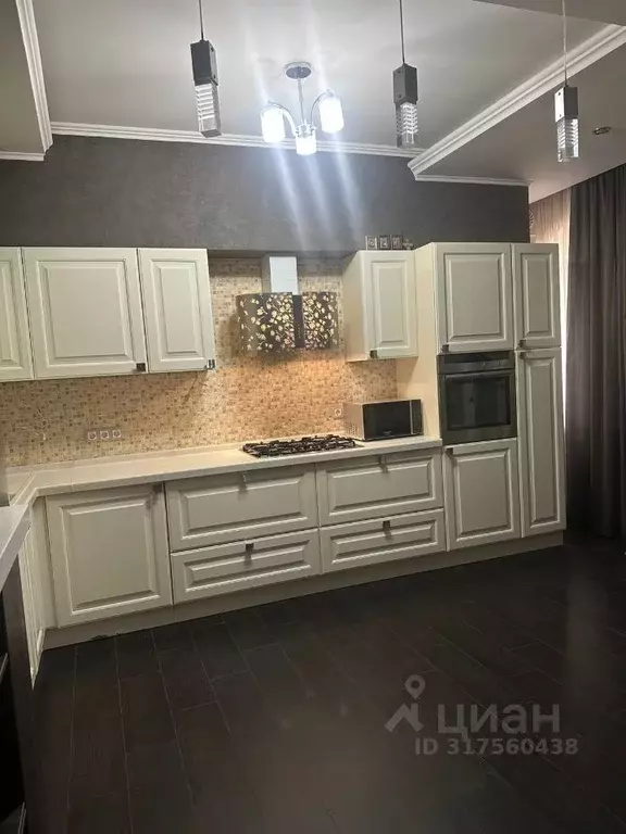 3-к кв. Ростовская область, Ростов-на-Дону ул. 14-я Линия, 15 (113.5 ... - Фото 0