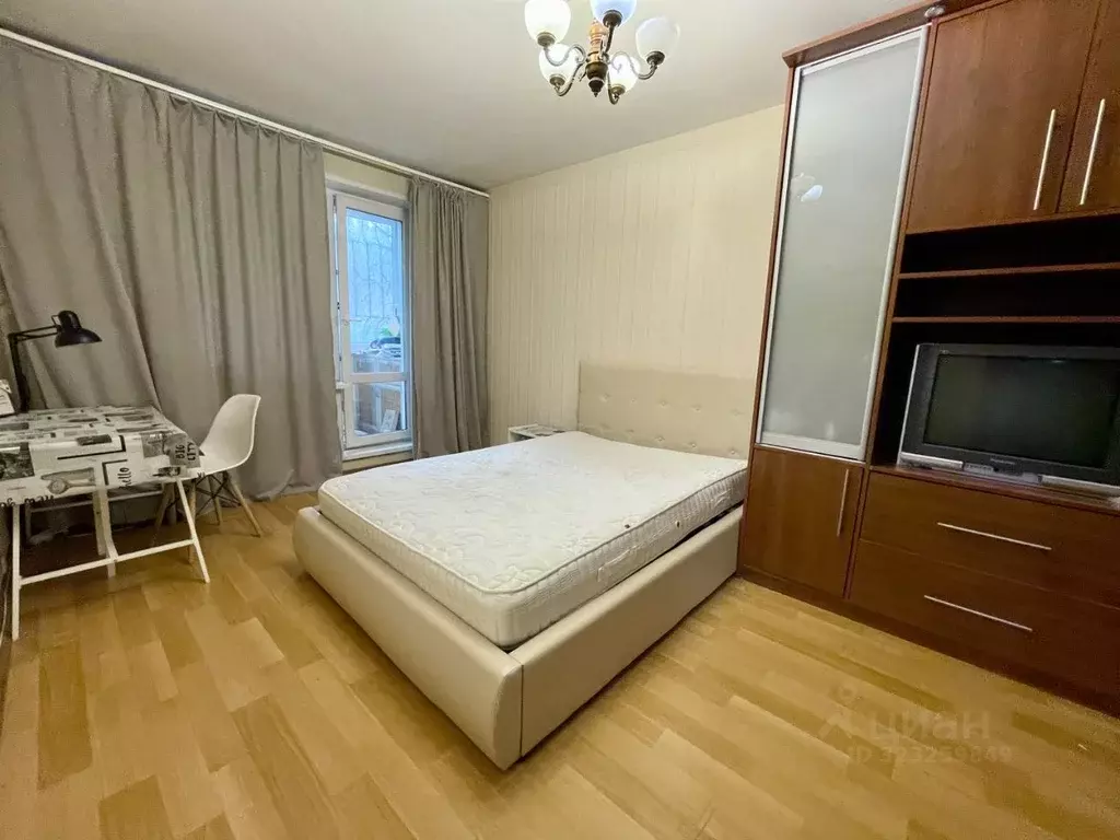 Комната Москва Кленовый бул., 10К1 - Фото 1