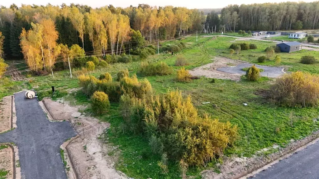 Участок в Московская область, Наро-Фоминский городской округ, д. ... - Фото 1