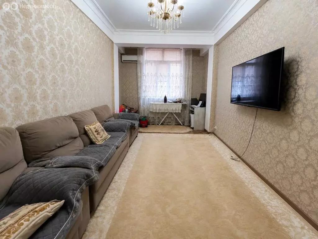 2-комнатная квартира: Махачкала, улица Хуршилова, 9 (70 м) - Фото 1