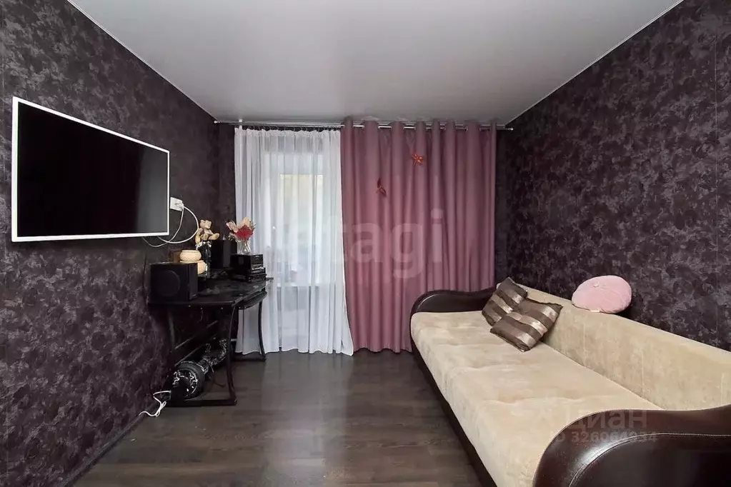 2-к кв. Тюменская область, Тюмень ул. Республики, 158 (44.0 м) - Фото 1