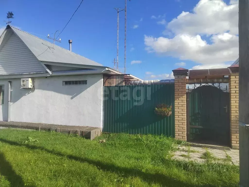 Дом в Хабаровский край, Комсомольск-на-Амуре Декоративная ул., 16 (76 ... - Фото 1