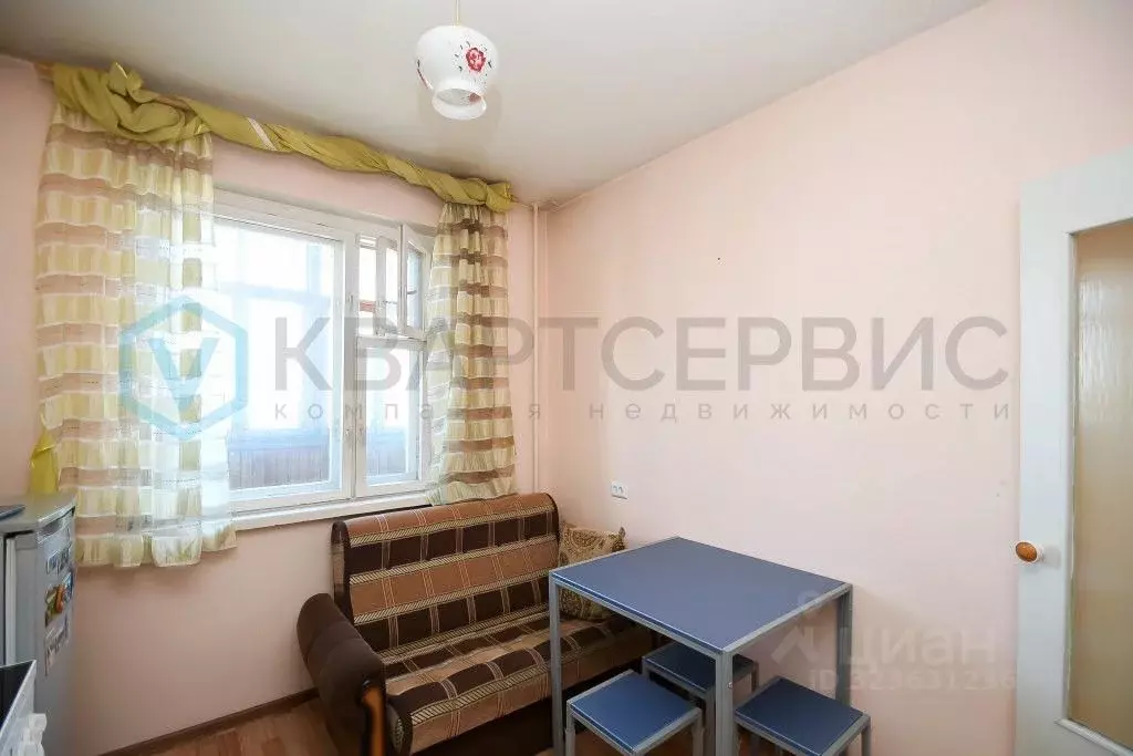 1-к кв. Омская область, Омск ул. Кирова, 12 (41.5 м) - Фото 2