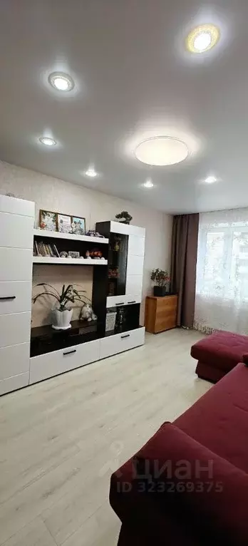 2-к кв. Чувашия, Чебоксары просп. Чебоксарский, 33к1 (58.0 м) - Фото 1