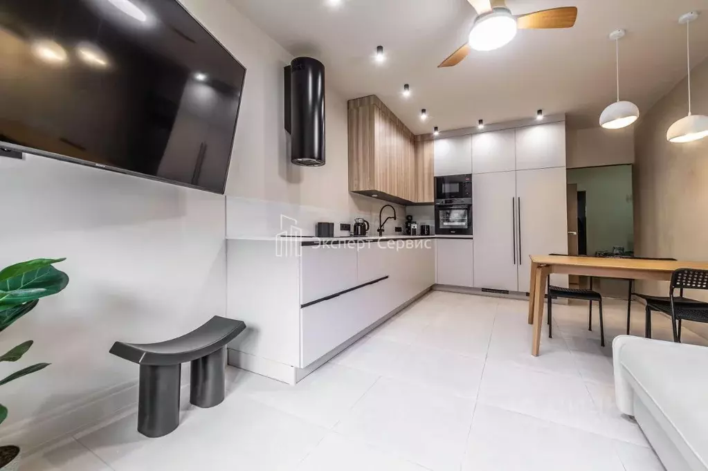 2-к кв. Санкт-Петербург Варшавская ул., 9к1 (84.3 м) - Фото 1