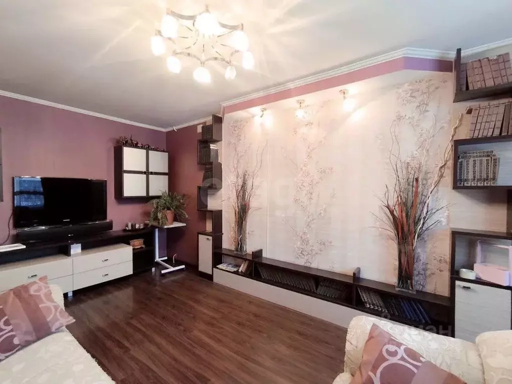 3-к кв. Челябинская область, Челябинск ул. Дзержинского, 8 (62.5 м) - Фото 1