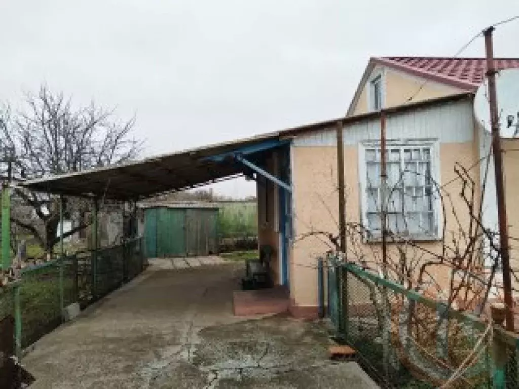 Дом в Крым, Сакский район, Ромашкинское с/пос, с. Колоски ул. Сергея ... - Фото 2