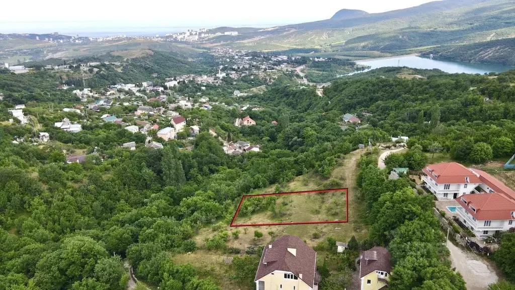 Участок в Крым, Алушта муниципальный округ, с. Изобильное пер. Горный, ... - Фото 1