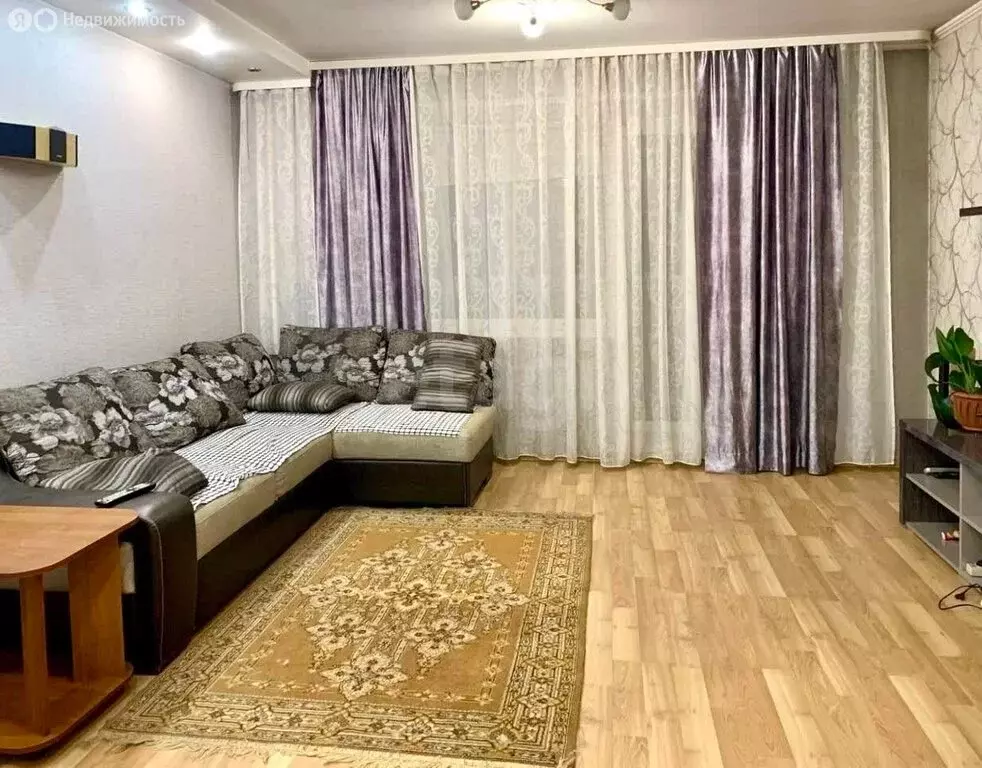 4-комнатная квартира: Минусинск, улица Кретова, 1 (76.4 м) - Фото 2