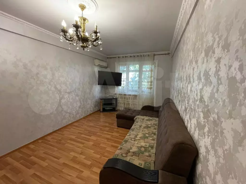 2-к. квартира, 60 м, 5/5 эт. - Фото 1