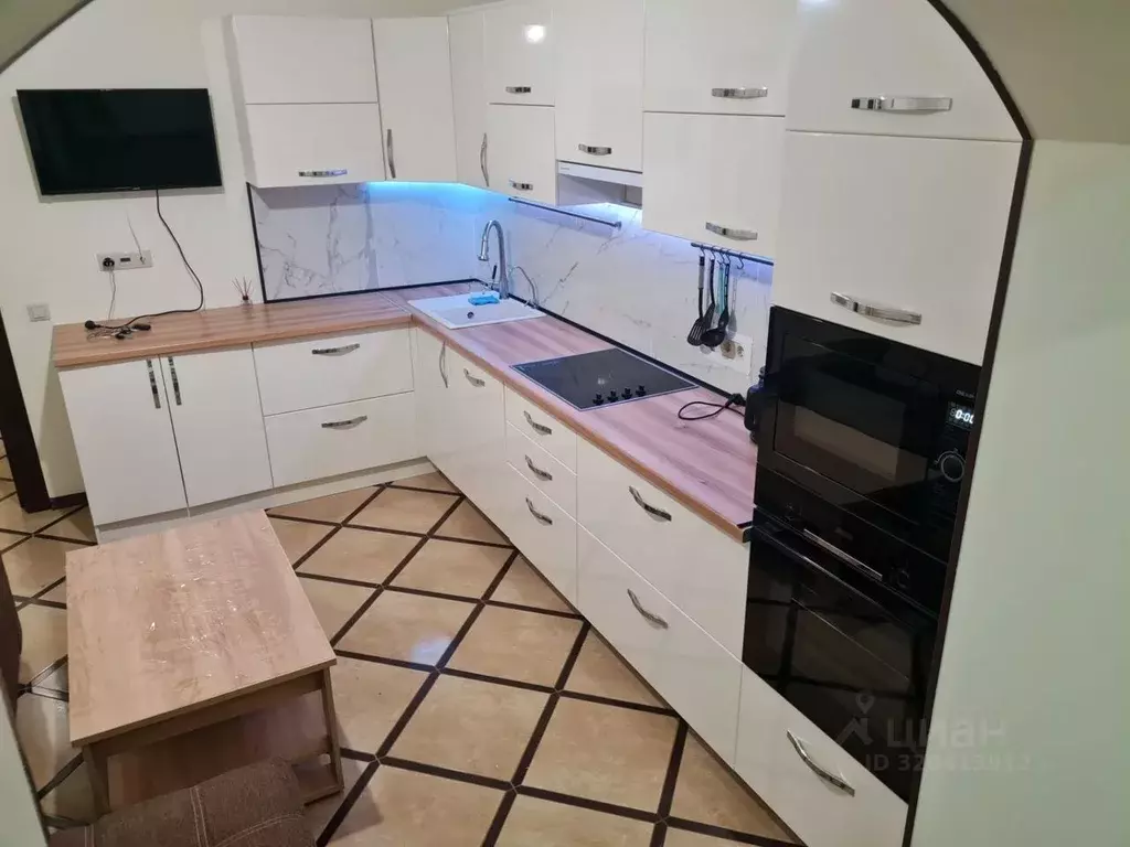 3-к кв. Самарская область, Самара Молодежная ул., 14 (84.0 м) - Фото 1