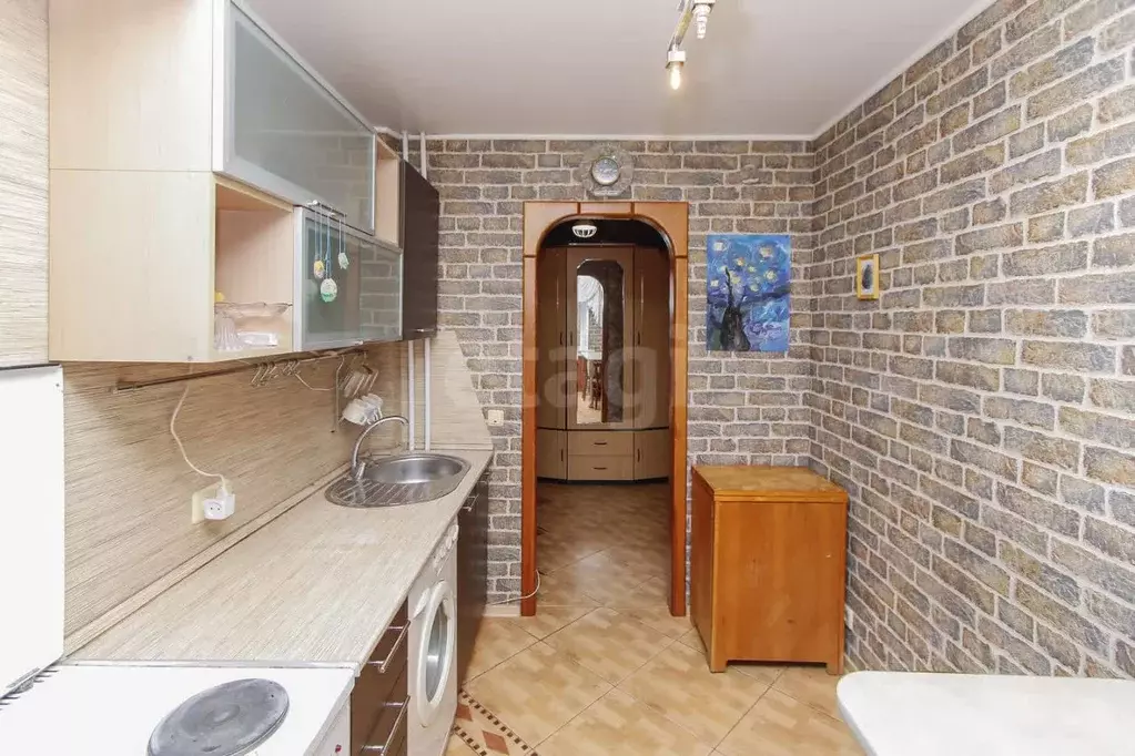 2-к кв. Тюменская область, Тюмень Садовая ул., 135а (50.2 м) - Фото 1