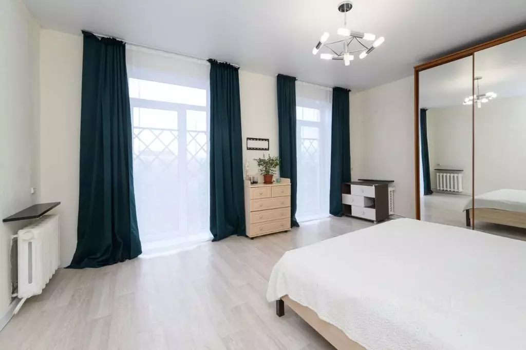 6-к кв. Челябинская область, Челябинск ул. Барбюса, 1 (120.8 м) - Фото 1