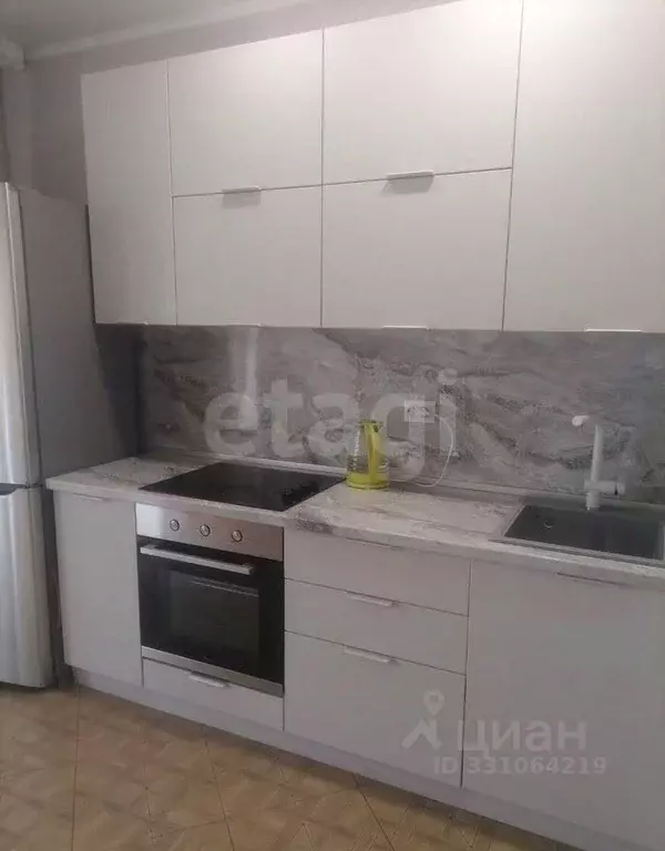 2-к кв. Тюменская область, Тюмень ул. Александра Протозанова, 12к1 ... - Фото 1