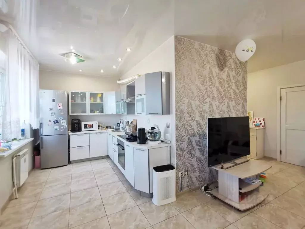 2-к кв. Иркутская область, Иркутск ул. Багратиона, 52/2 (76.3 м) - Фото 2