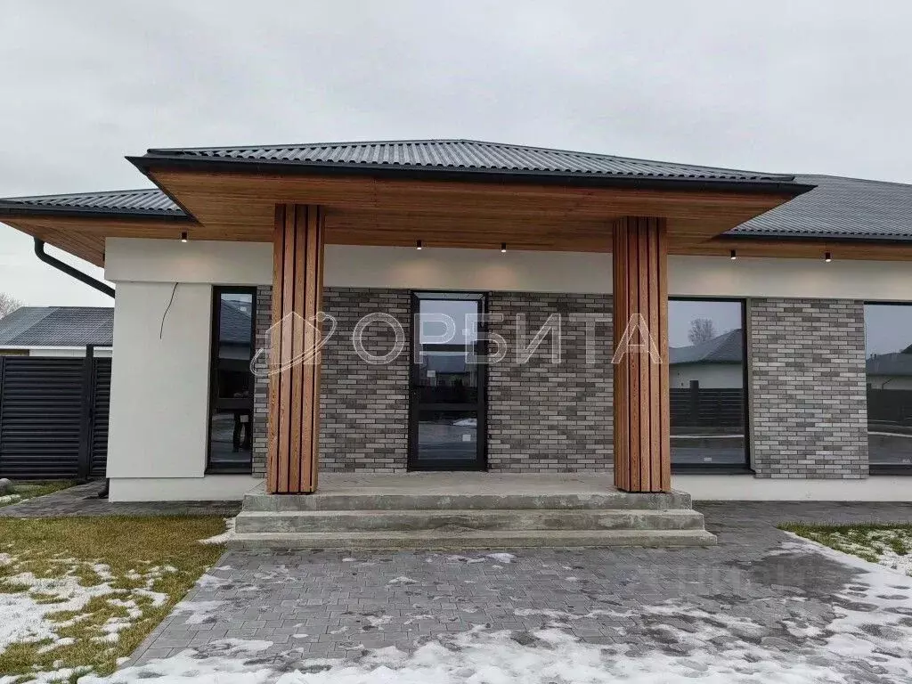 Дом в Тюменская область, Тюменский муниципальный округ, с. Луговое ул. ... - Фото 1