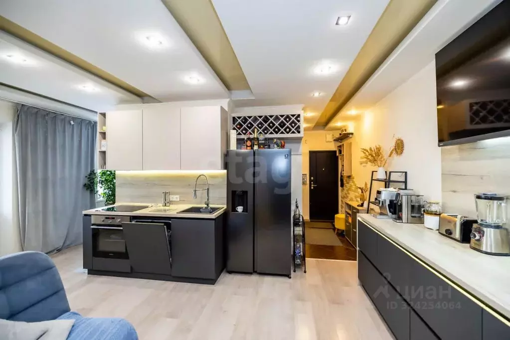 3-к кв. Ханты-Мансийский АО, Сургут Югорская ул., 1 (72.9 м) - Фото 1