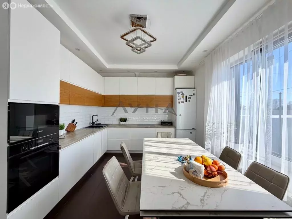 Дом в село Большая Шильна, улица Р. Малиновского, 3 (203.3 м) - Фото 1