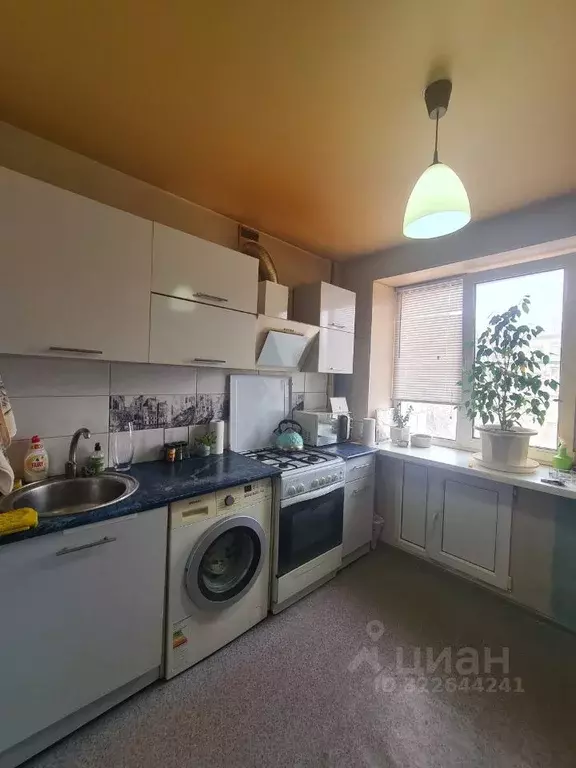 3-к кв. Волгоградская область, Волгоград ул. Милиционера Буханцева, 38 ... - Фото 1