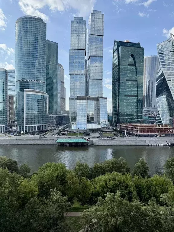 3-к. квартира, 90 м, 8/10 эт. - Фото 0