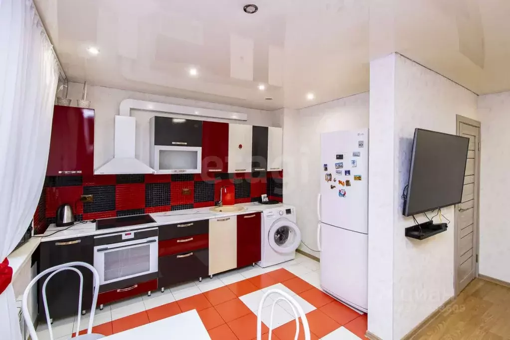 2-к кв. Тюменская область, Тюмень Северная ул., 6 (49.2 м) - Фото 1