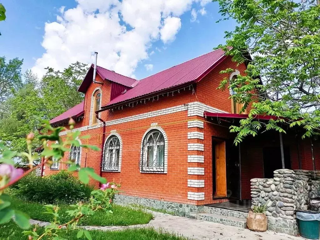 Дом в Алтай, Майминский район, пос. Рыбалка Чуйская ул., 44А (130 м) - Фото 1