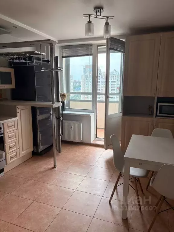 2-к кв. Санкт-Петербург ул. Оптиков, 45к1 (65.0 м) - Фото 0