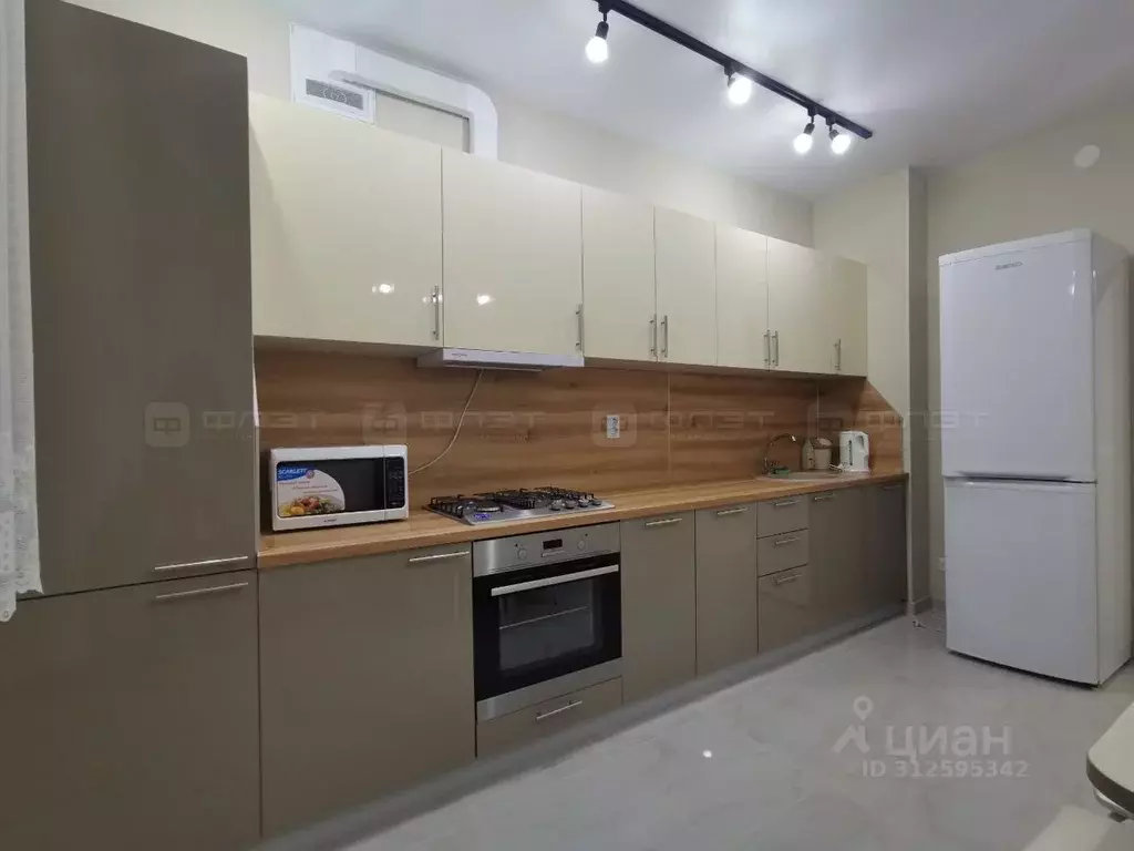 2-к кв. Татарстан, Казань ул. Николая Ершова, 62Вк1 (54.0 м) - Фото 0