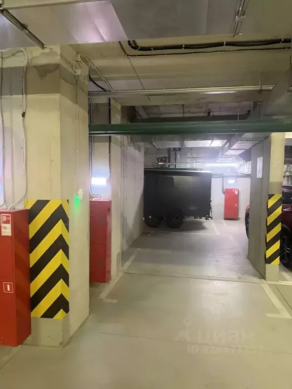 Гараж в Санкт-Петербург ул. Парфеновская, 17 (13 м) - Фото 2