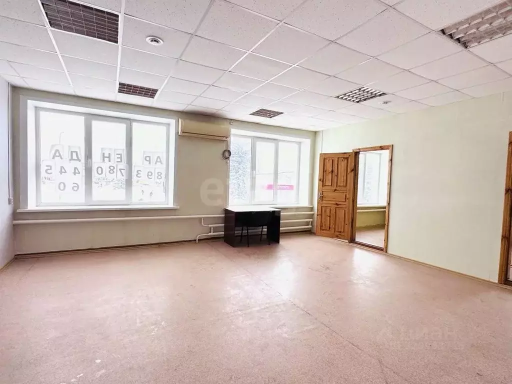 Помещение свободного назначения в Саратовская область, Базарный ... - Фото 1