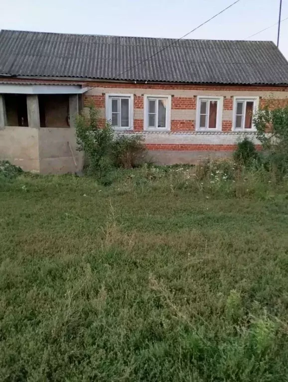 Дом в Липецкая область, Задонский муниципальный округ, с. Уткино ул. ... - Фото 2