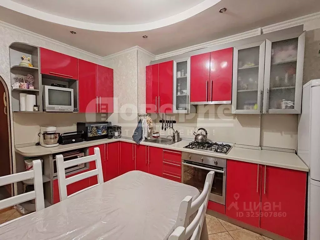 3-к кв. Омская область, Омск Омская ул., 152 (63.0 м) - Фото 1