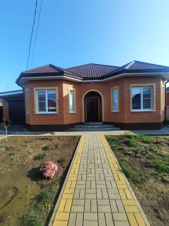 Дом в Ростовская область, Неклиновский район, с. Новобессергеневка ... - Фото 1