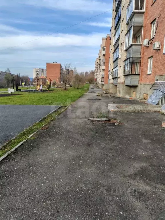 Торговая площадь в Челябинская область, Миасс ул. Вернадского, 15 (64 ... - Фото 1