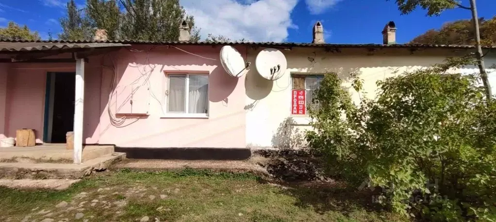 2-к кв. Крым, Бахчисарайский район, Зеленовское с/пос, с. Счастливое ... - Фото 0