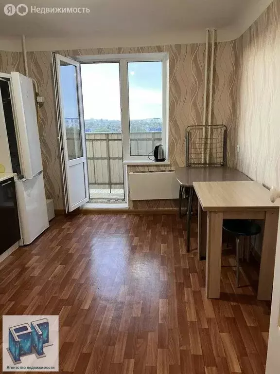 1-комнатная квартира: Волжский, улица имени Генерала Карбышева, 110 ... - Фото 2