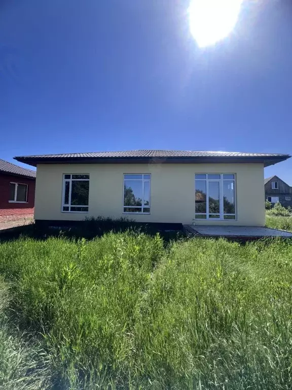 Дом в Саратовская область, Энгельс муниципальное образование, ... - Фото 1