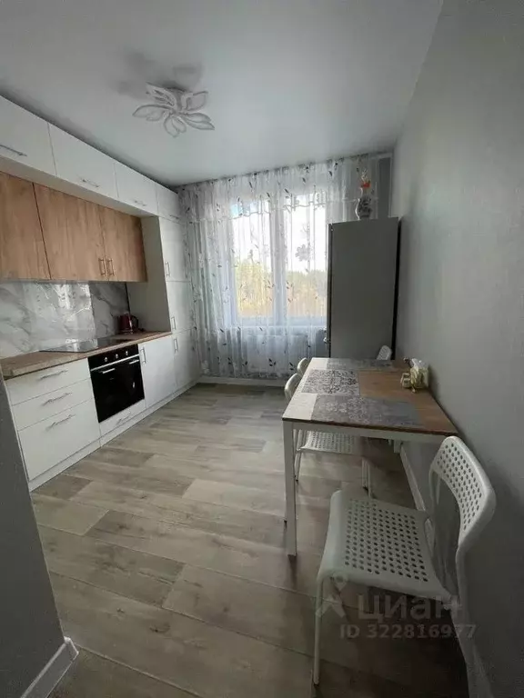 2-к кв. Свердловская область, Екатеринбург ул. Краснолесья, 96 (51.7 ... - Фото 1