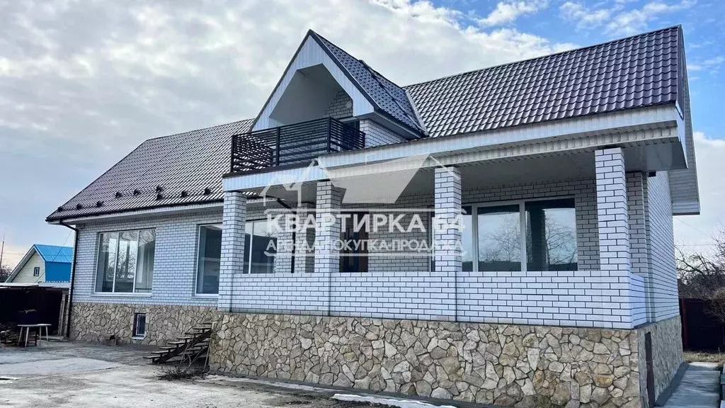 Дом в Саратовская область, Балаково ул. Дальняя, 3 (360 м) - Фото 1