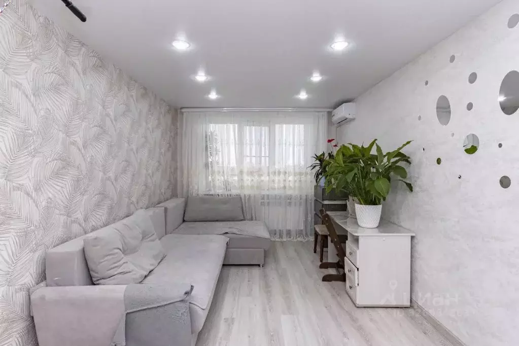 3-к кв. Тюменская область, Тюмень Ставропольская ул., 11 (65.6 м) - Фото 1