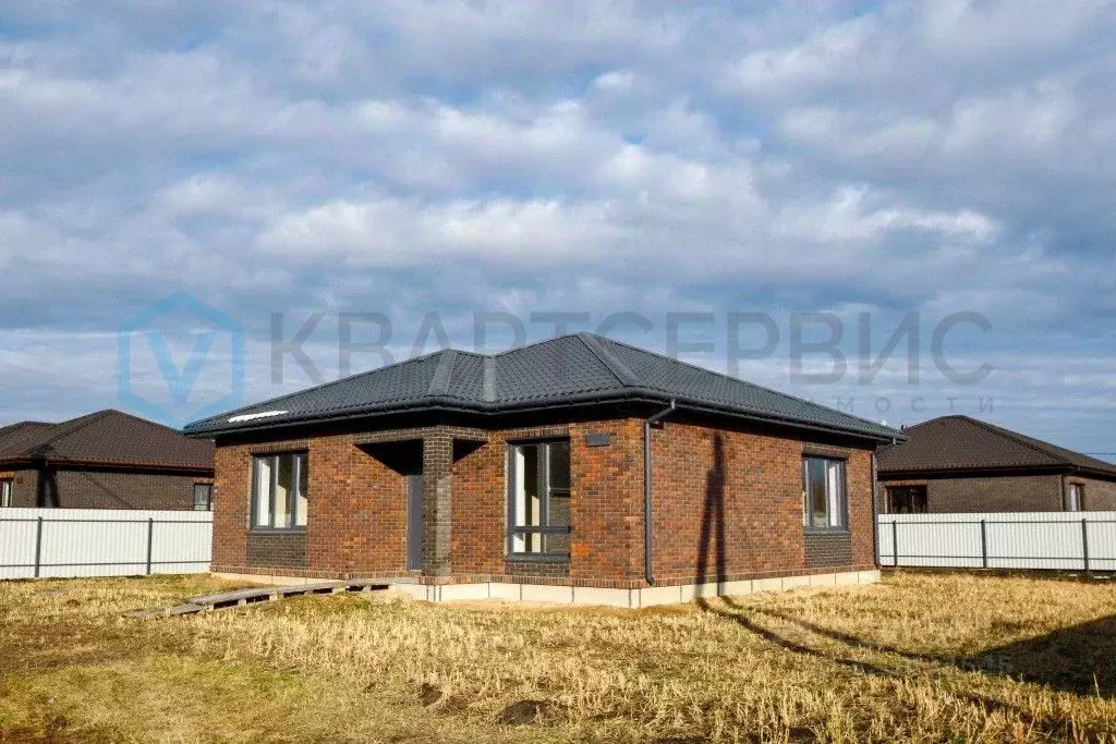 Дом в Омская область, Омский район, Магистральное с/пос, Деревня ... - Фото 2