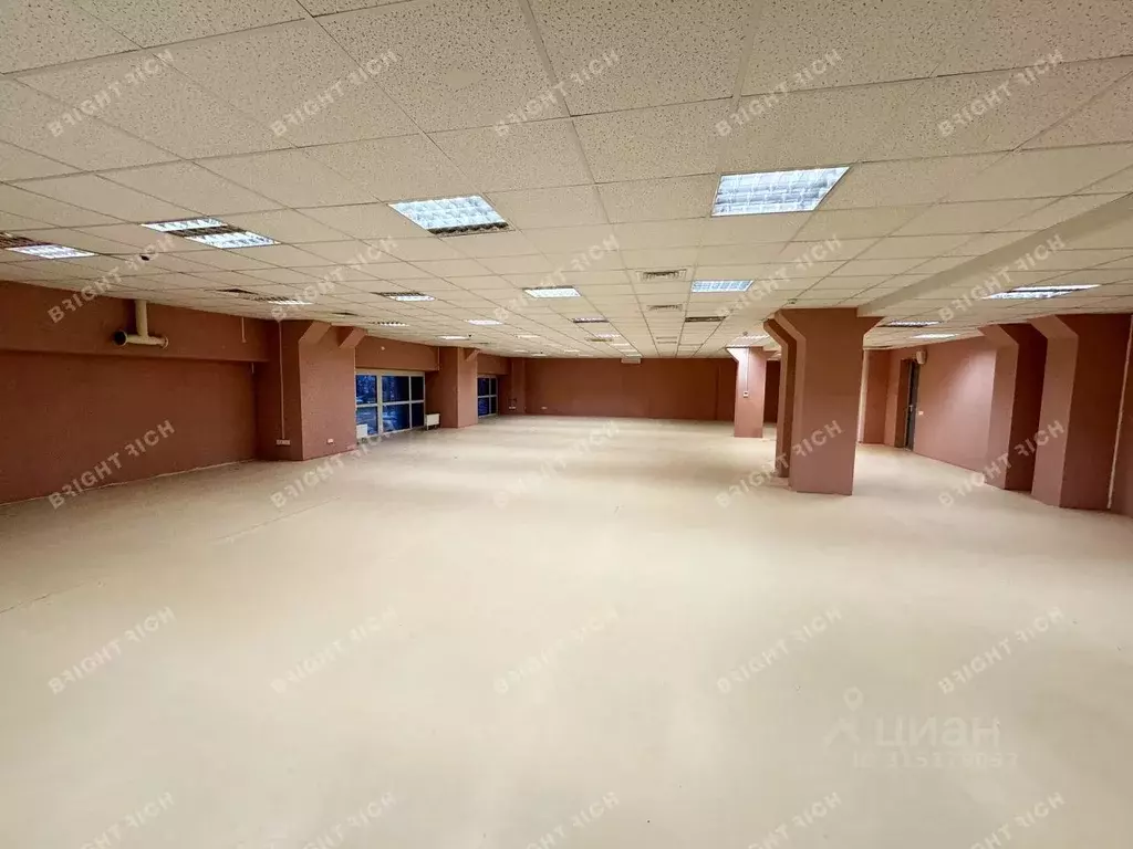 Офис в Санкт-Петербург пл. Конституции, 1 (2010 м) - Фото 0
