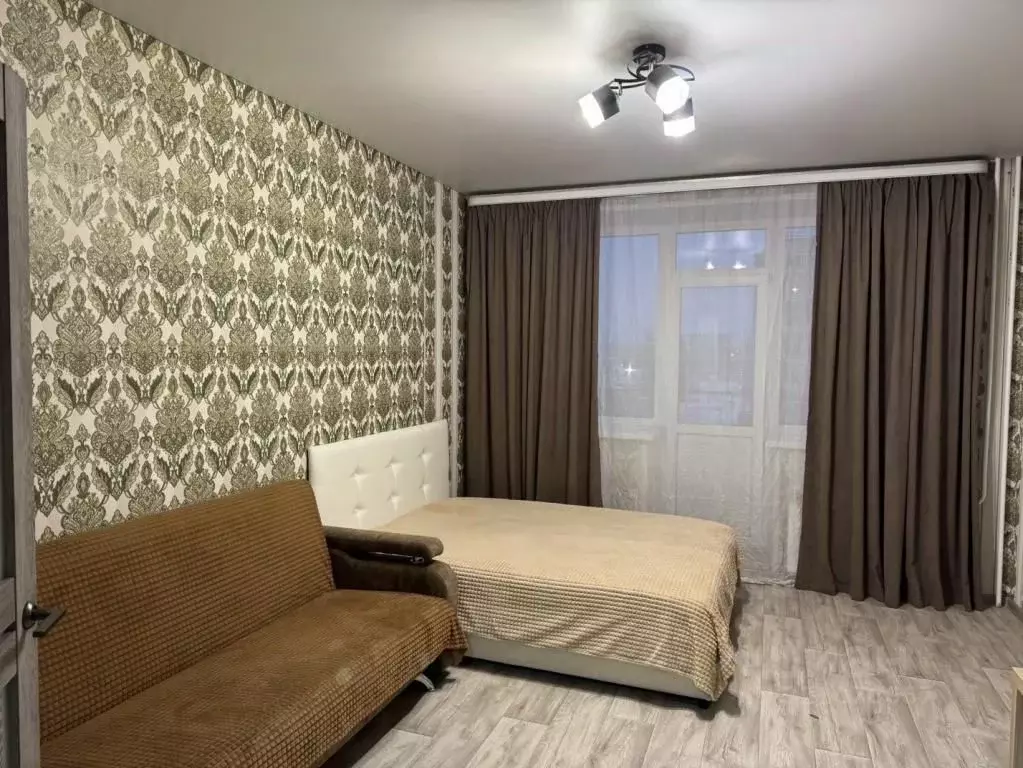 2-к кв. Хакасия, Абакан ул. Кирова, 204А (70.0 м) - Фото 0