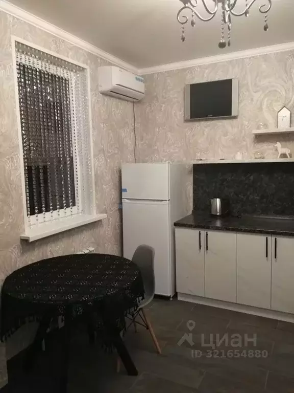 Студия Белгородская область, Старый Оскол ул. Свердлова, 6 (33.0 м) - Фото 0