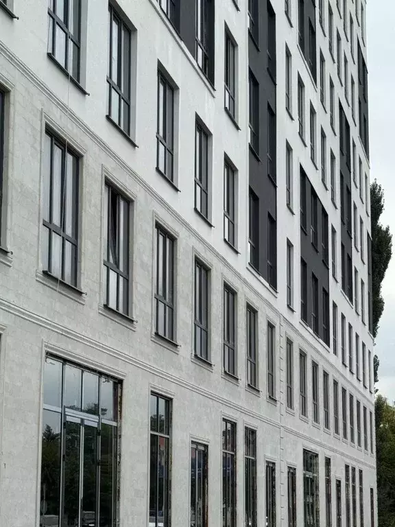 2-к кв. Кабардино-Балкария, Нальчик ул. Шарданова (80.9 м) - Фото 1